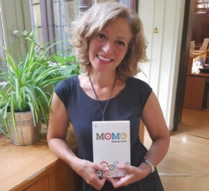 traducción de Momo, de Michael Ende, por Begoña Llovet, portada
