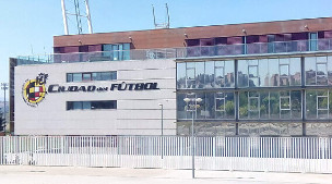 Train with certified coaches at top facilities