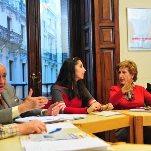 Spanish classes with different age students