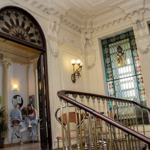tandem-madrid-stairs-entrance